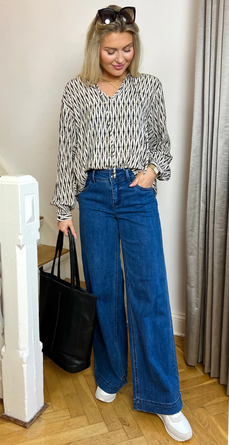 Adney bluse med mønster moonbean w. black - Image 3