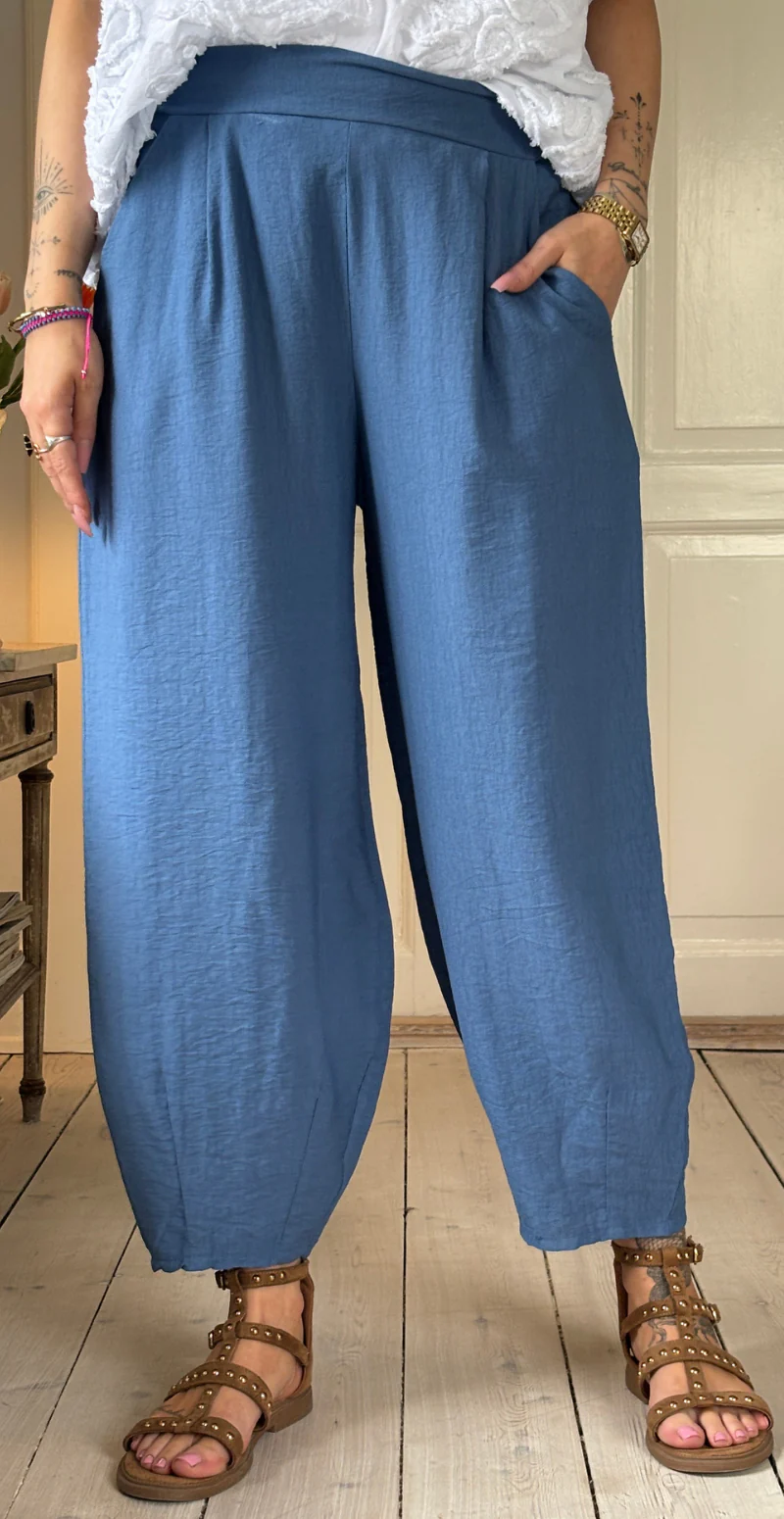 Forudbestil uge 29 Alana bukser med skrålommer og barrel-fit jeans LikeLondon - Image 4