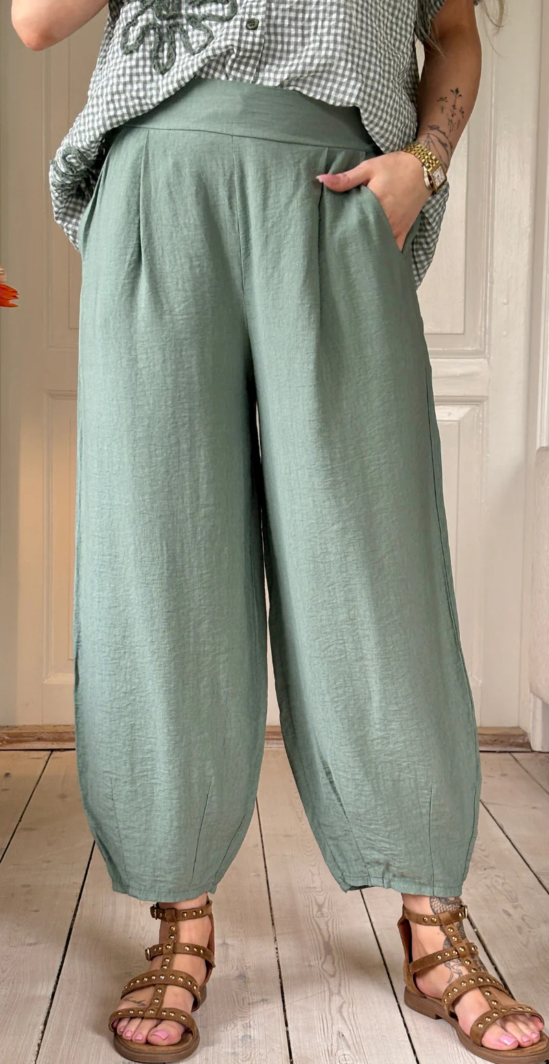 Alana bukser med skrålommer og barrel-fit militare LikeLondon - Image 5