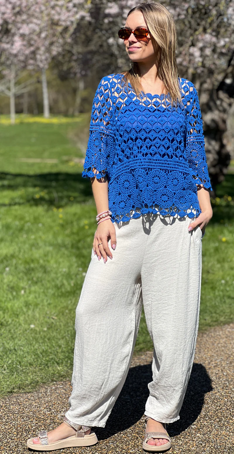Alisa hæklet bluse med indertop royal blue LikeLondon - Image 4