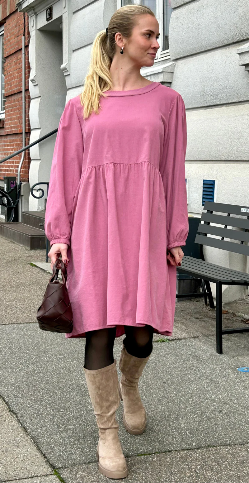 Ava fløjlskjole med ballonærmer chipolla LikeLondon - Image 3
