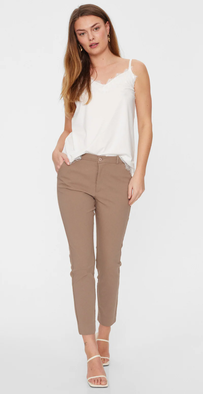 Bicco top med blondekant offwhite FreeQuent - Image 3