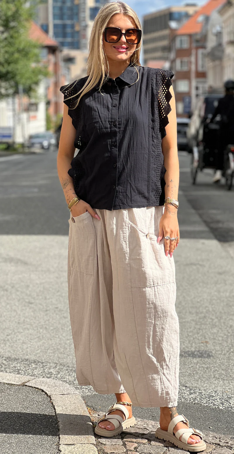 Bina bluse med broderi anglaise sort Freequent - Image 5