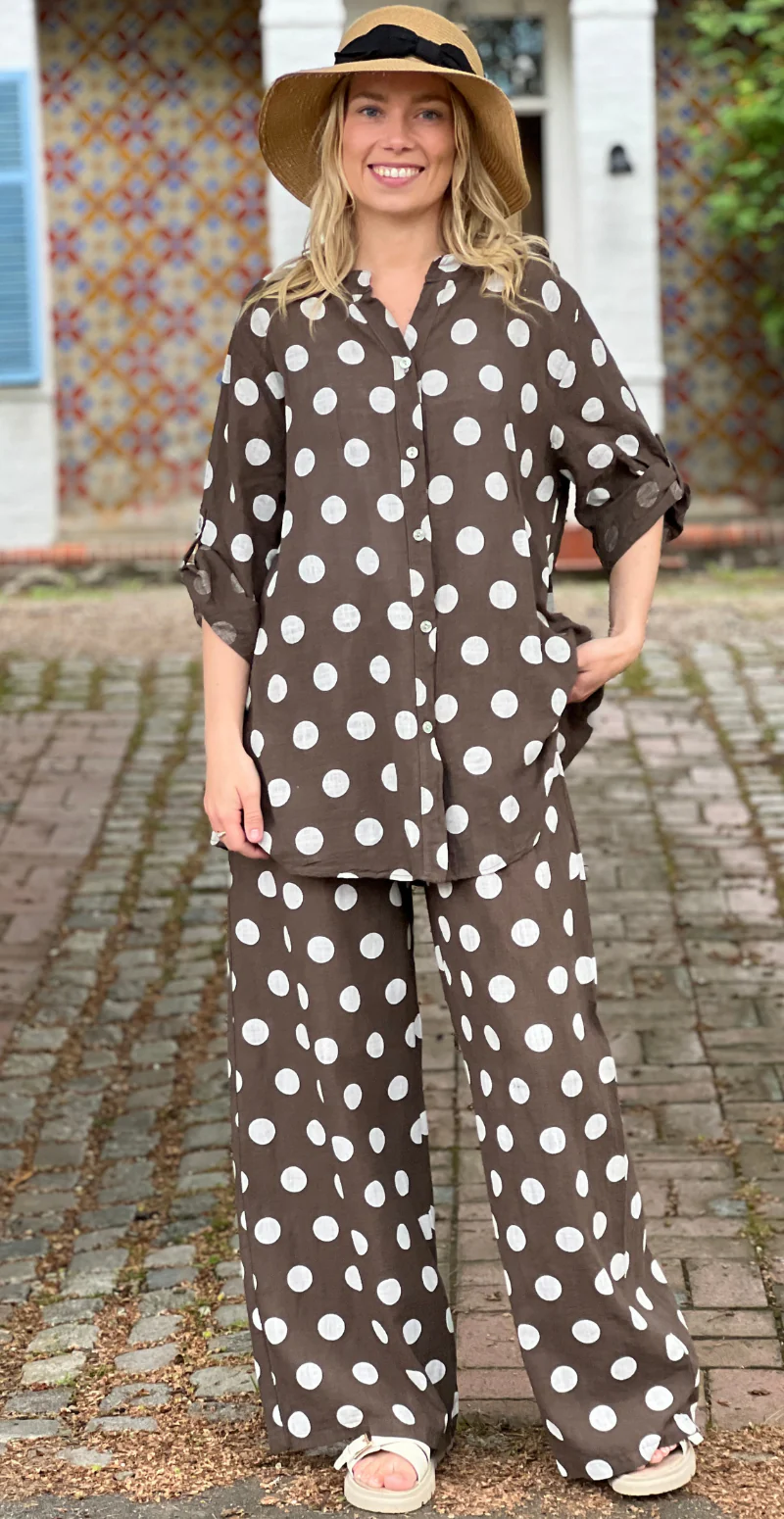 Brenda bukser med store prikker og skrålommer brun LikeLondon - Image 4