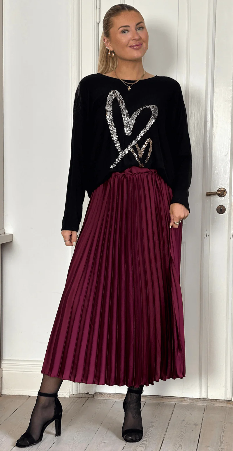 Camma plisseret satin nederdel bordeaux LikeLondon - Image 4