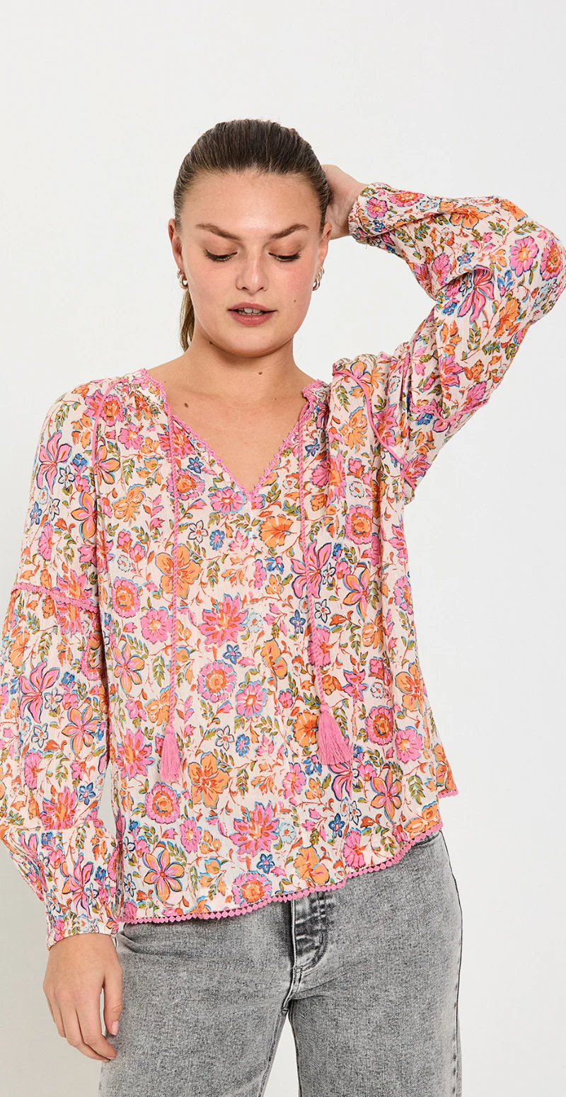 Carin bluse med blomsterprint og snøre Off-white w. Fuchsia Freequent - Image 5