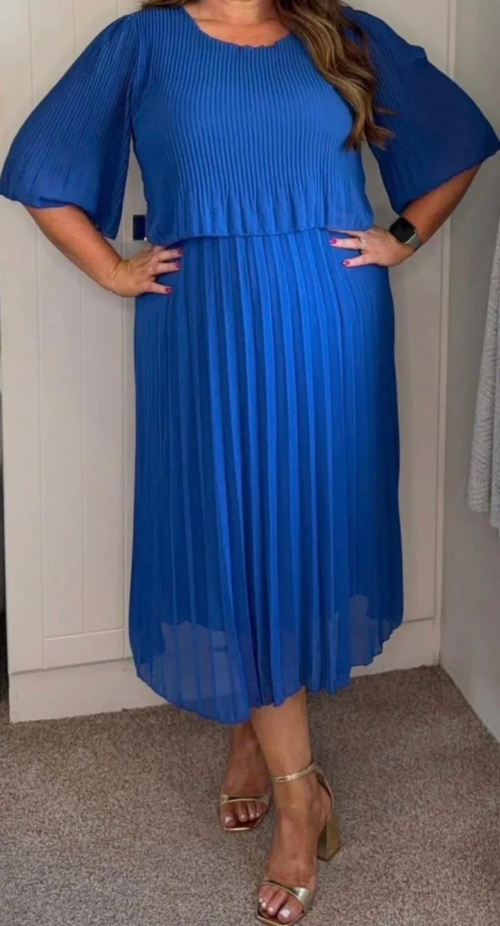 Carmen plisseret kjole med elastik i taljen royal blue LikeLondon - Image 6