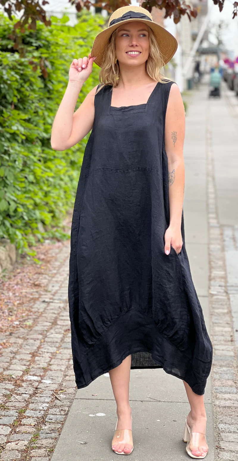 Eline hørkjole uden ærmer og med firkantet udskæring sort LikeLondon - Image 2