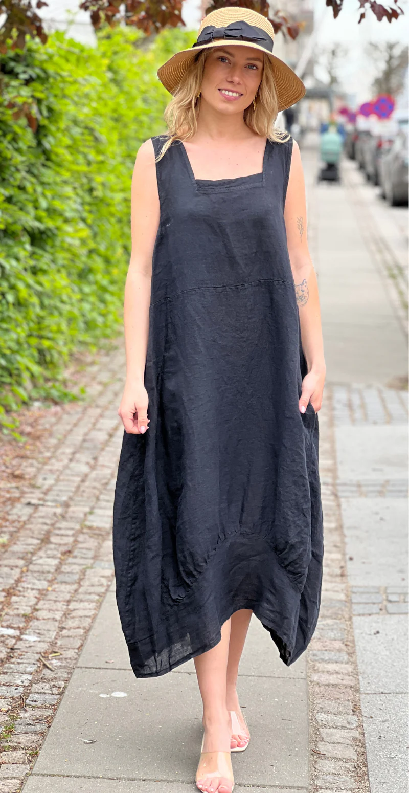 Eline hørkjole uden ærmer og med firkantet udskæring sort LikeLondon - Image 4