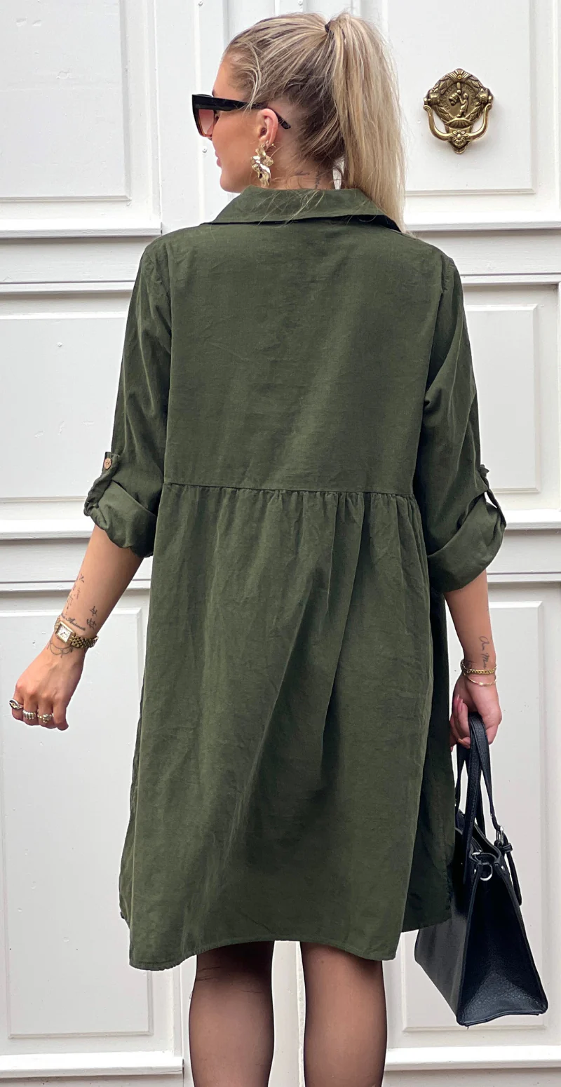 Elvira fløjlskjole med knap-detaljer militare LikeLondon - Image 5