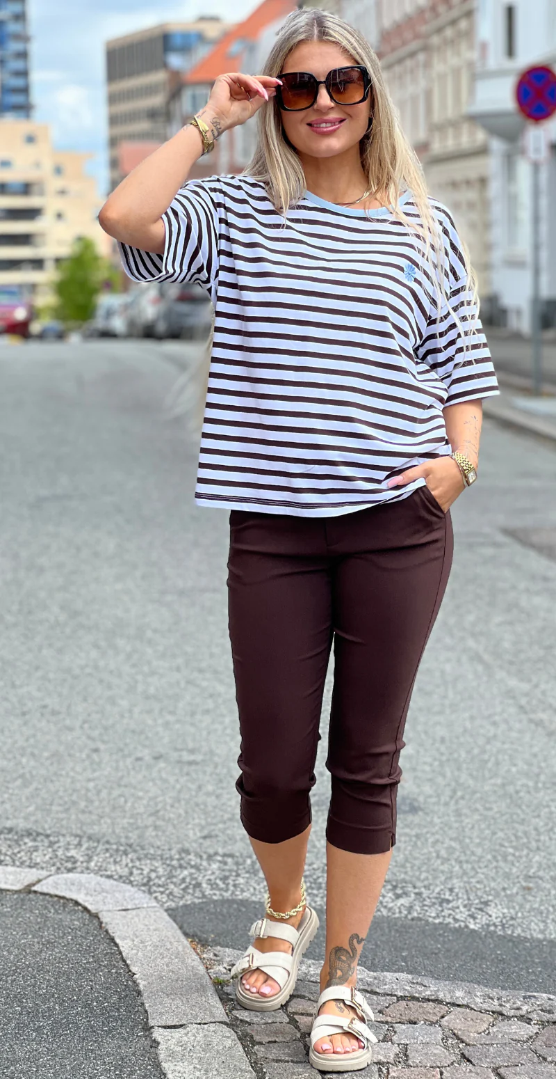 Fenjal t-shirt med striber og blomst brilliant white w. coffee bean Freequent - Image 4