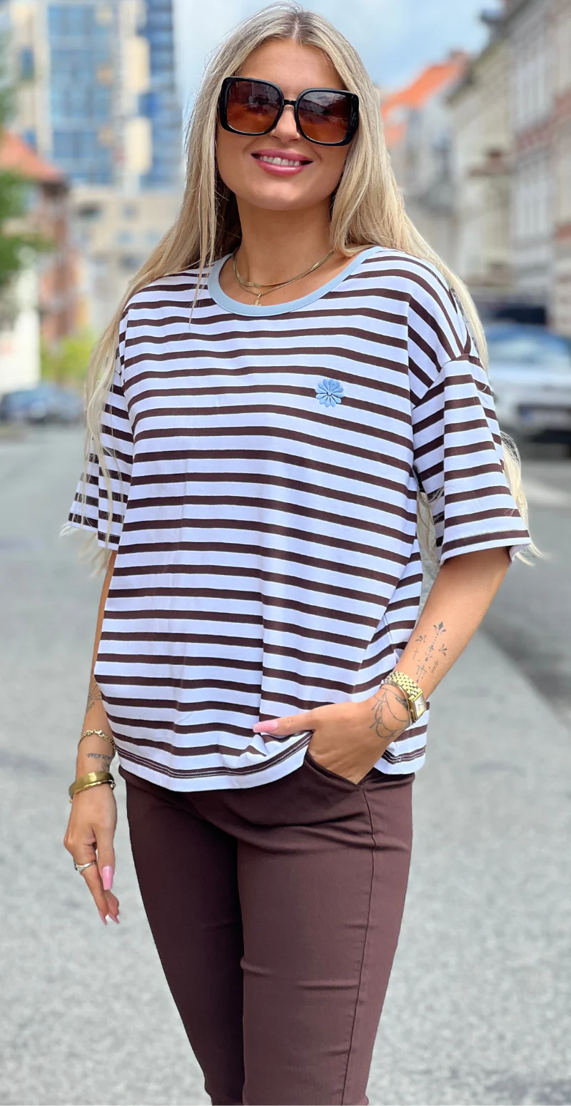 Fenjal t-shirt med striber og blomst brilliant white w. coffee bean Freequent - Image 5