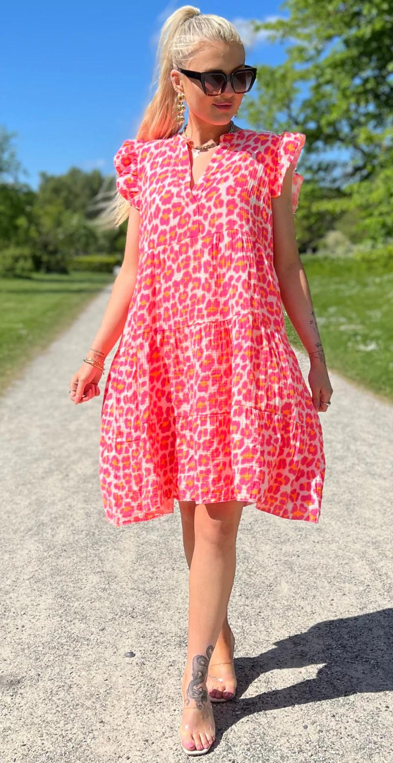Fransiska kort kjole med peplum og leopard print pink LikeLondon - Image 3