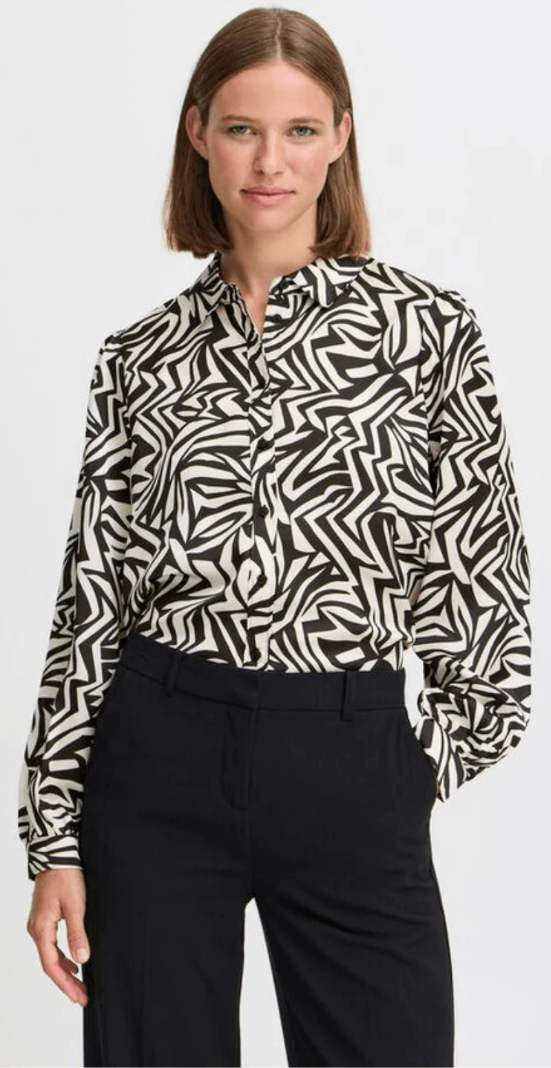 Gemotrine bluse sort