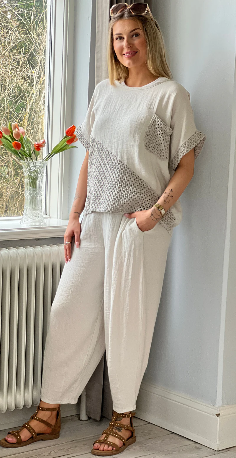 Gladys bluse med kort ærme og hæklede detaljer beige LikeLondon - Image 6