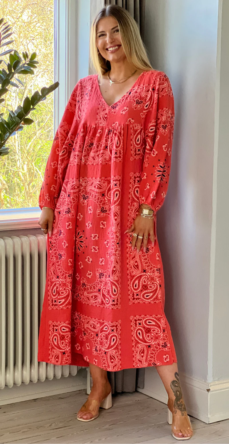 Gretha paisley mønstret kjole i musselin orange LikeLondon - Image 2