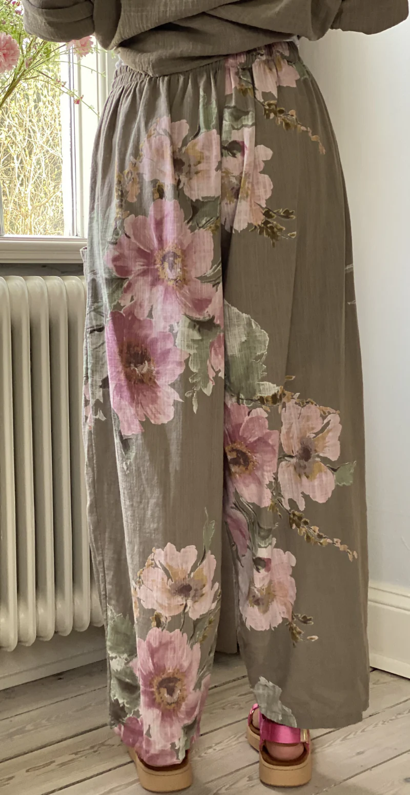 Gwen bukser med blomsterprint og lommer fango LikeLondon - Image 4