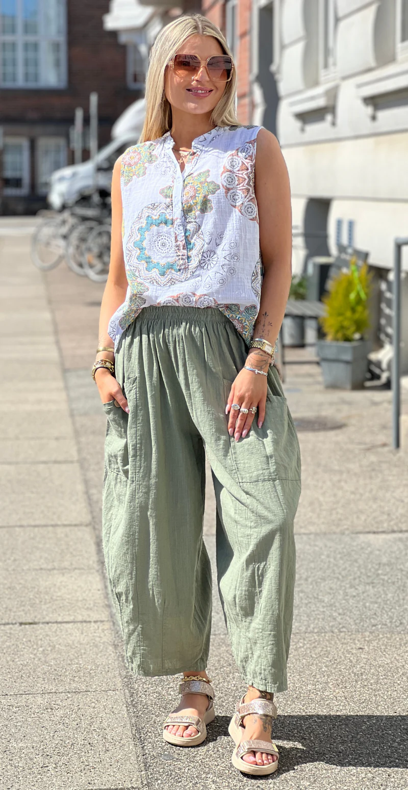 Gwen ensfarvet bukser med lommer khaki LikeLondon - Image 3