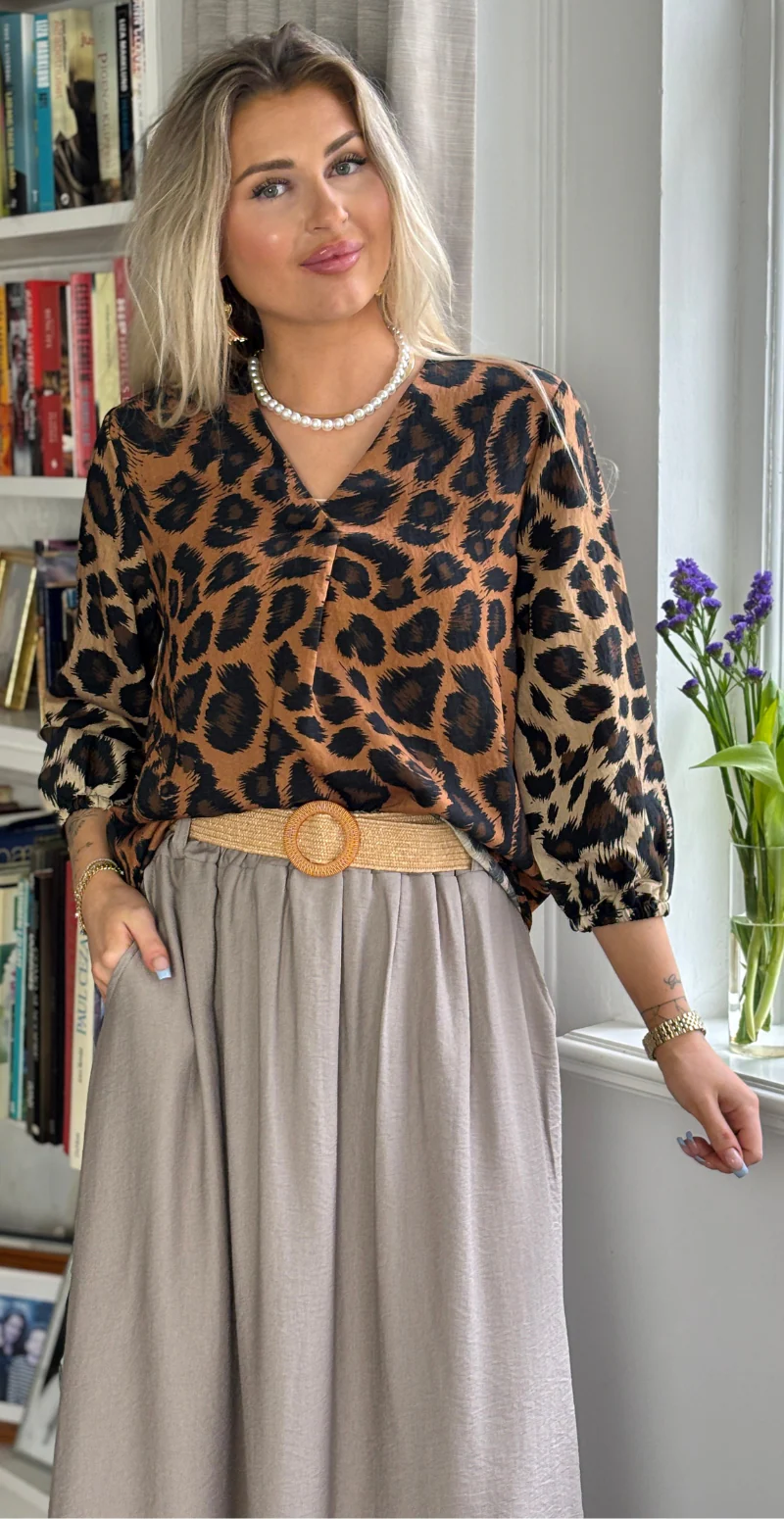 Hinva leopard bluse
