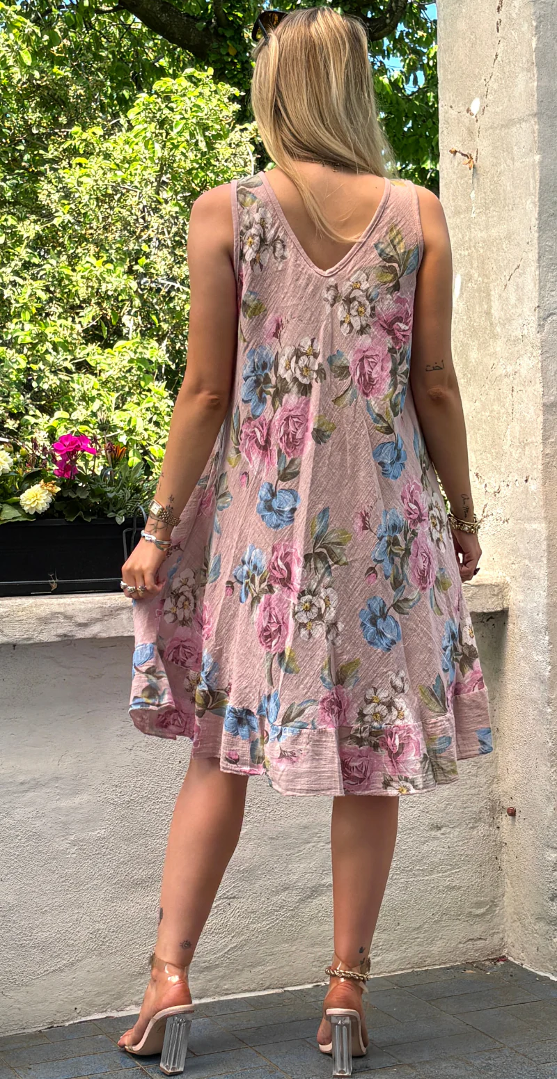 Forudbestil uge 29 Iben kjole med blomsterprint og peplum rosa LikeLondon - Image 6