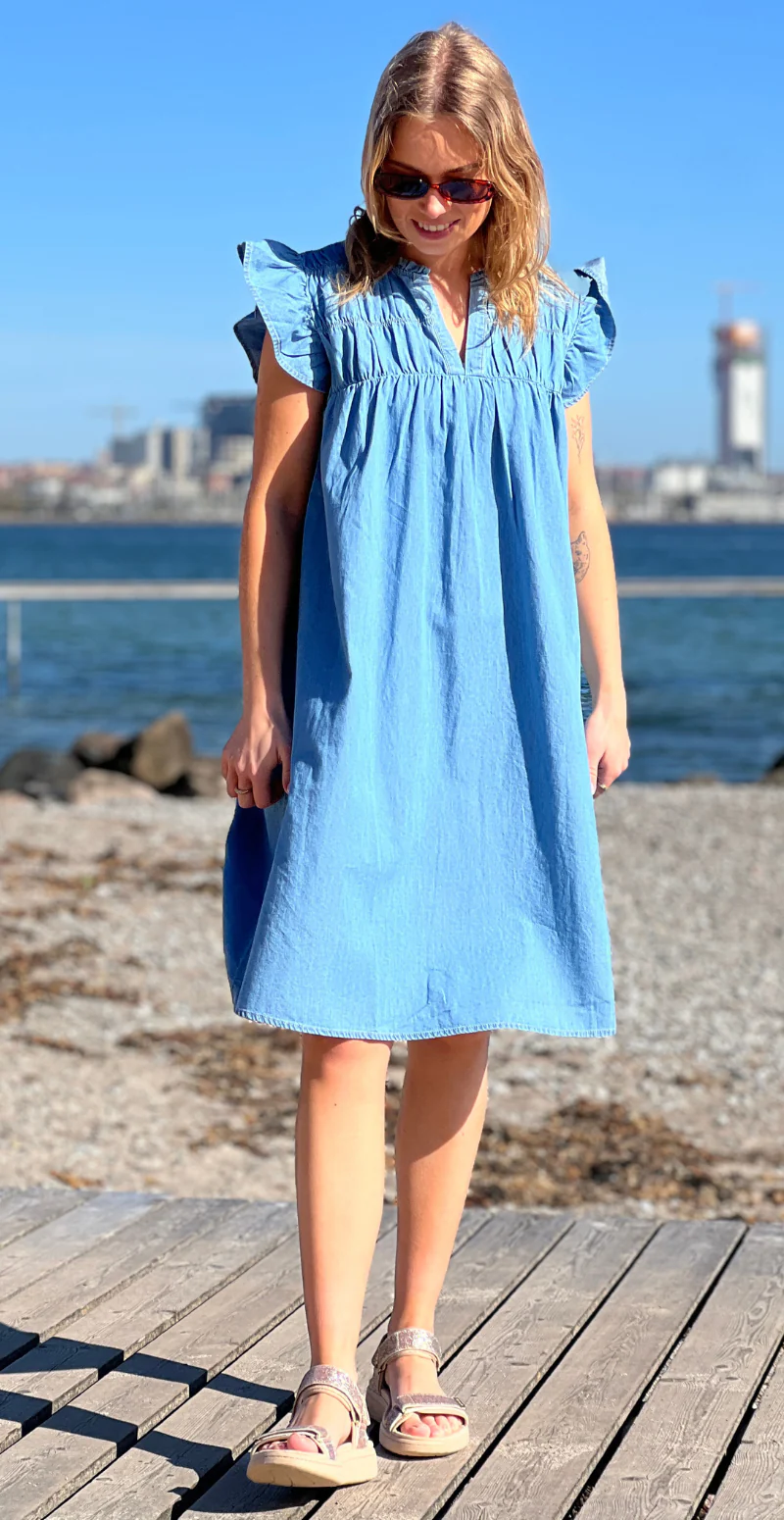Kashe denim kjole med smock light blue denim B.young - Image 4