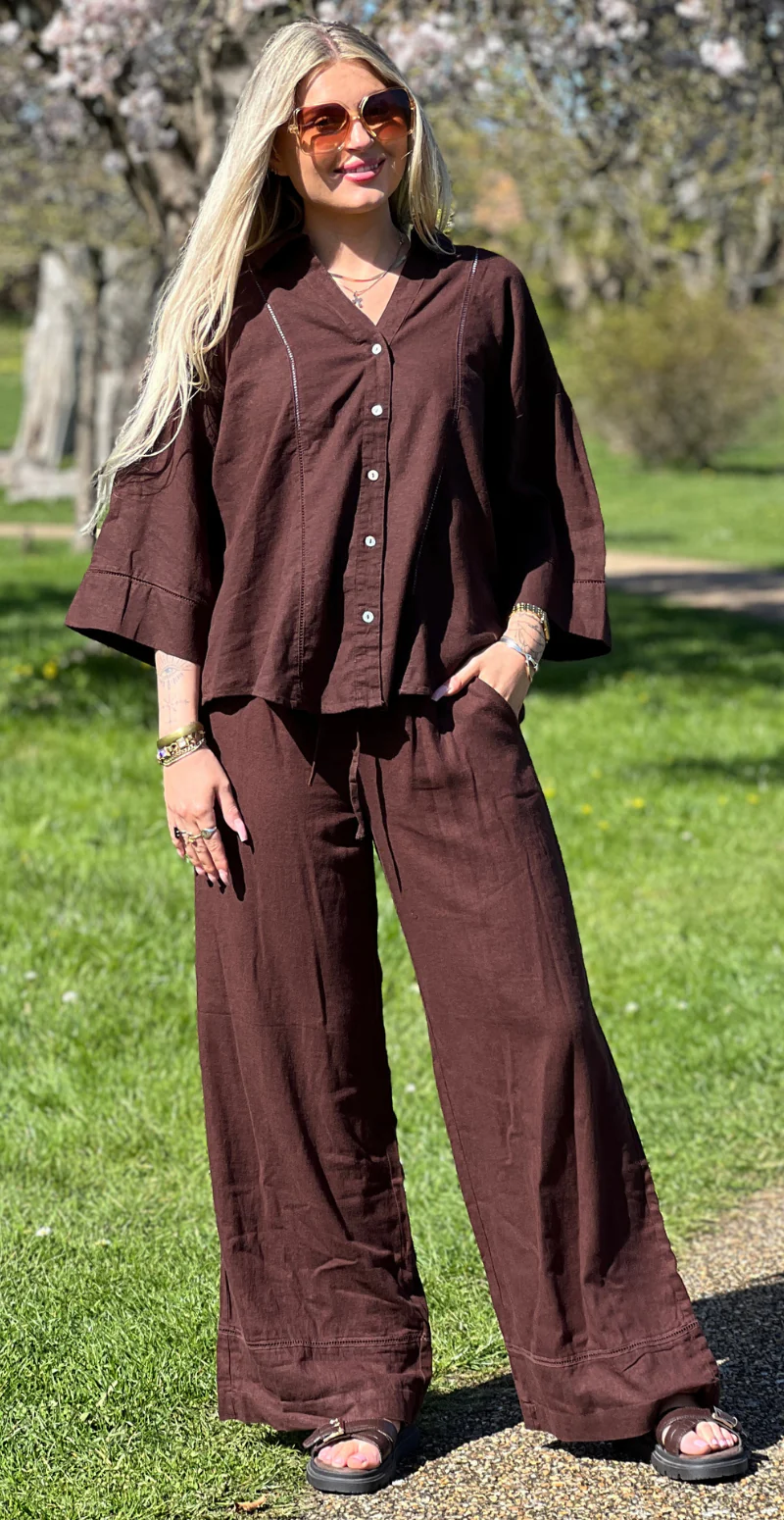 Laluna hørbukser med bindebånd og hulmønster på benet coffee bean Freequent - Image 2