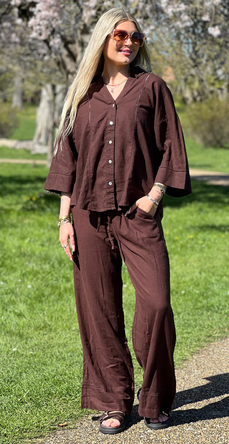 Laluna hørbukser med bindebånd og hulmønster på benet coffee bean Freequent - Image 3