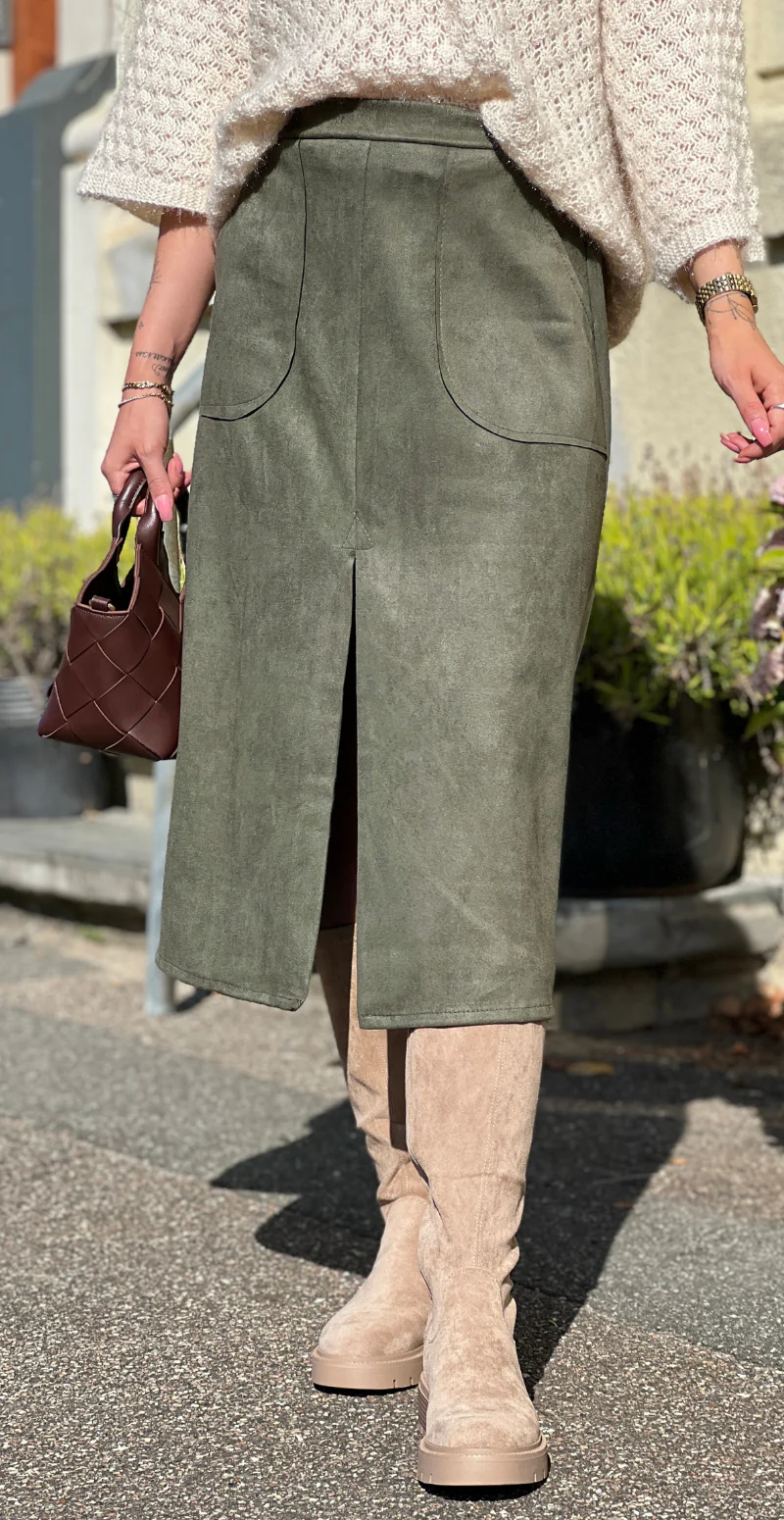 Lucinda lang nederdel i ruskindslook med lommer khaki LikeLondon