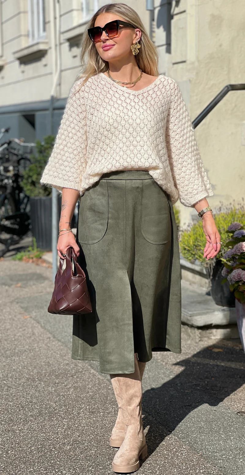 Lucinda lang nederdel i ruskindslook med lommer khaki LikeLondon - Image 4