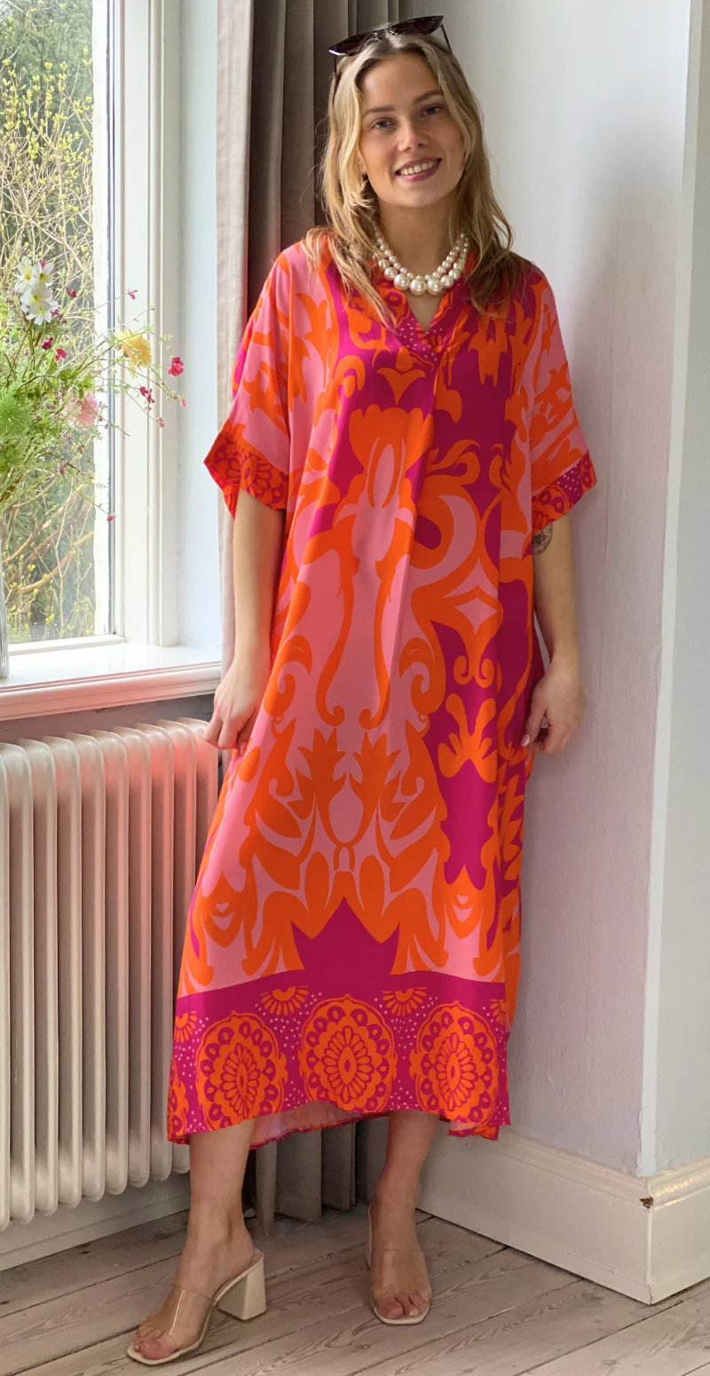 Melia kjole med mønster pink/orange LikeLondon - Image 2