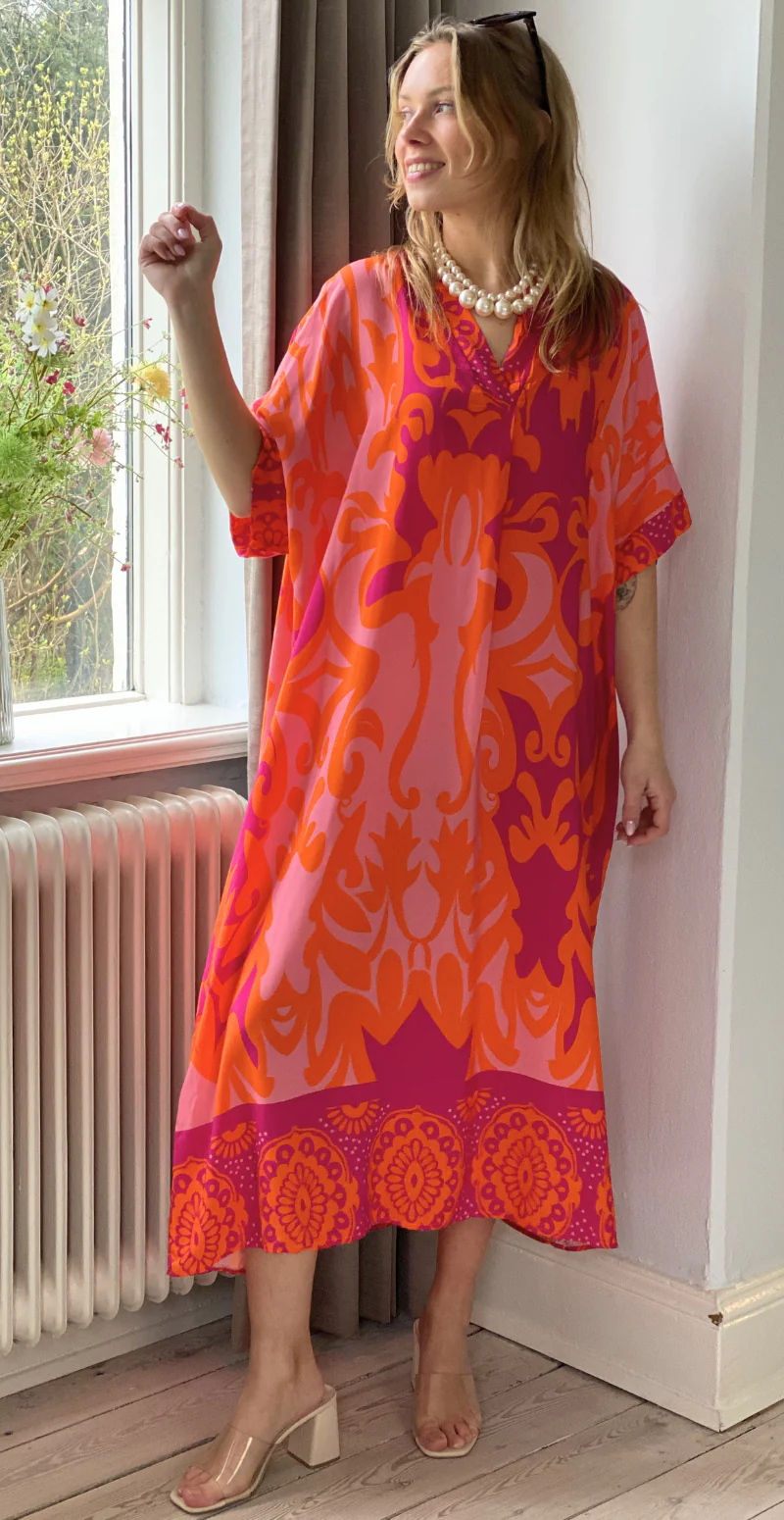 Melia kjole med mønster pink/orange LikeLondon - Image 7