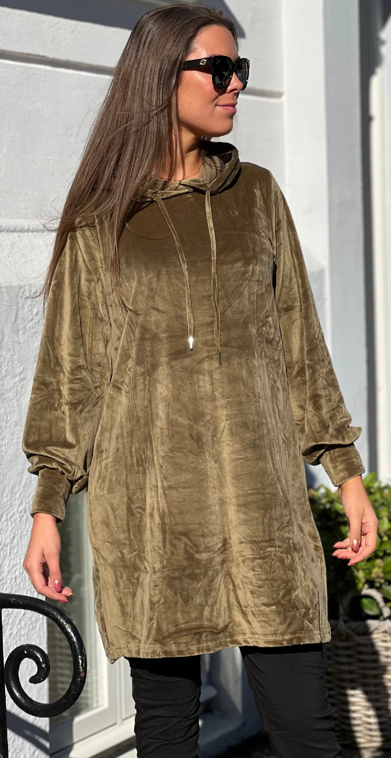 Mitza hoodie kjole military olive - Image 3