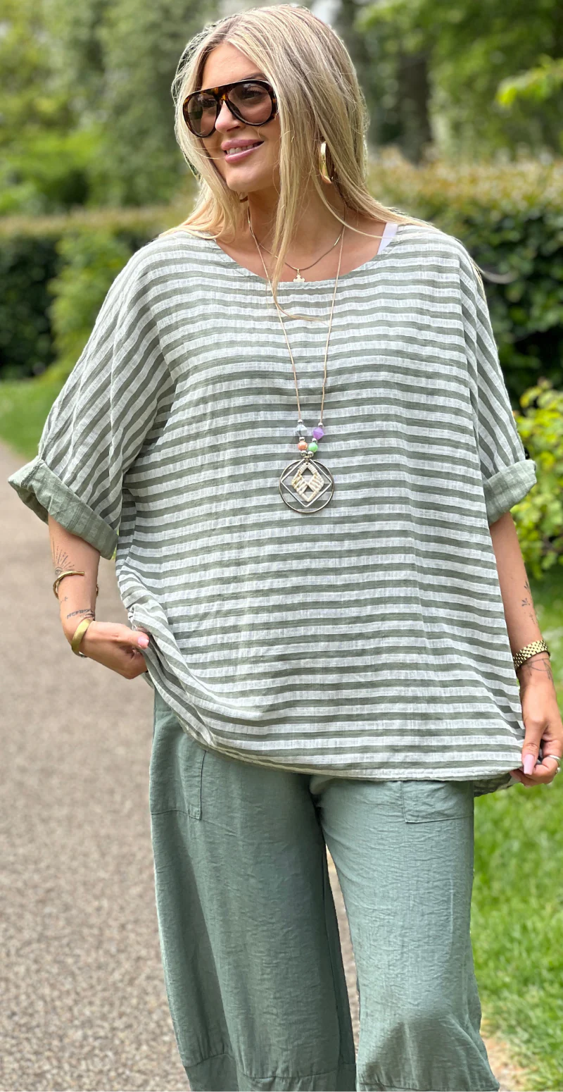 Oline bluse med striber og halskæde khaki LikeLondon - Image 3