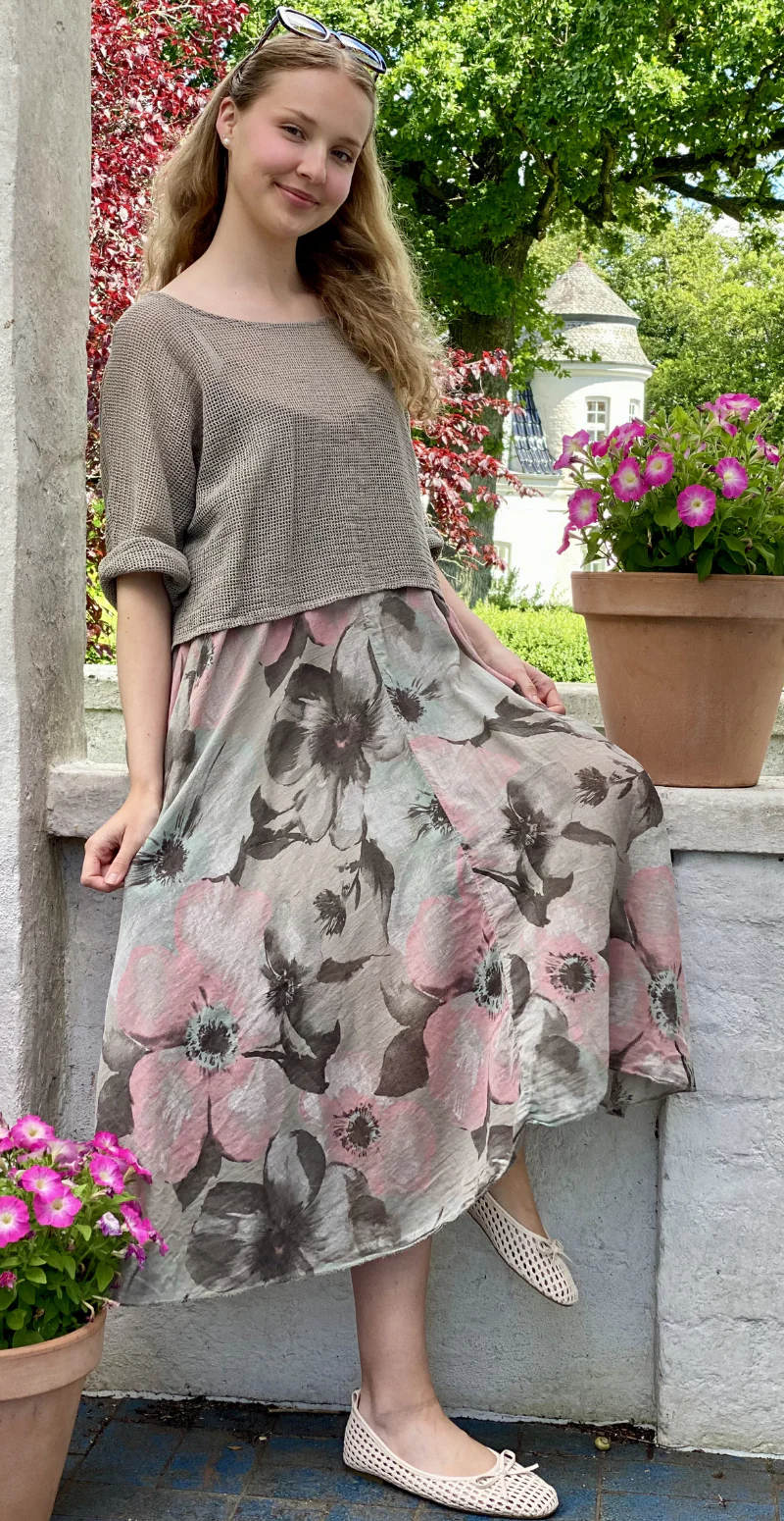 Ophelia kjole med blomsterprint og tynde stropper med tilhørende bluse fango LikeLondon - Image 3