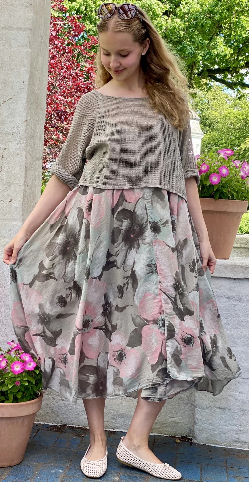 Ophelia kjole med blomsterprint og tynde stropper med tilhørende bluse fango LikeLondon - Image 4
