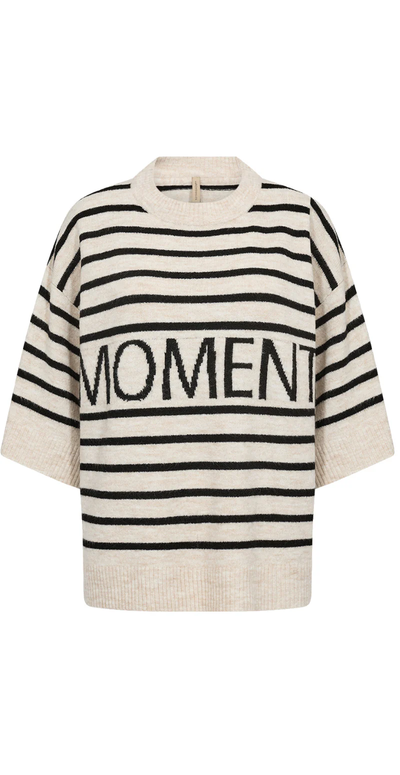 Orlean pullover med striber og "Moment" off-white LikeLondon - Image 8