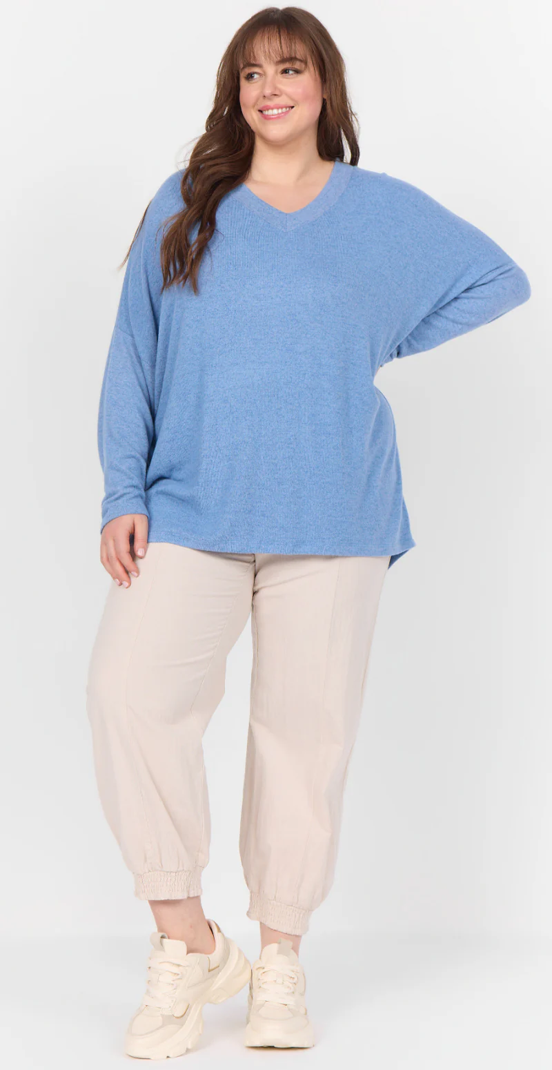 Pullover med v-udskæring blå - Image 4
