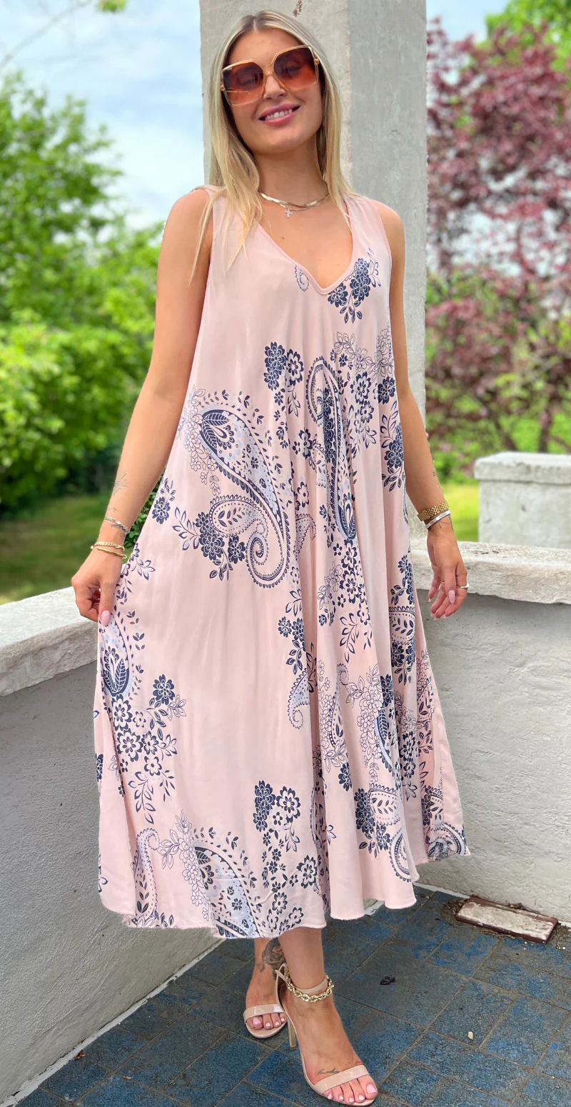 Safina vidde kjole uden ærmer med paisleyprint rosa LikeLondon - Image 2