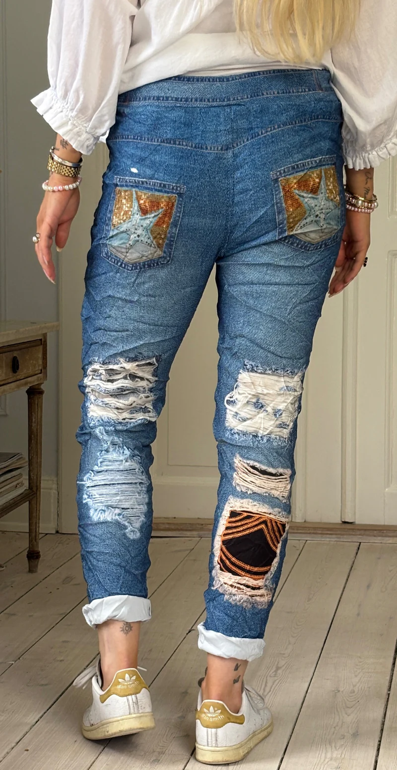 Sisse bukser i råt denimlook med stjerner LikeLondon - Image 4