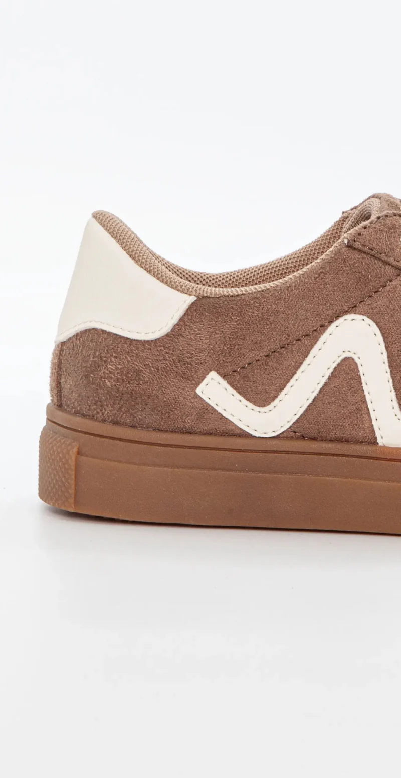 Sneaker i retrolook med snøre taupe Duffy - Image 5