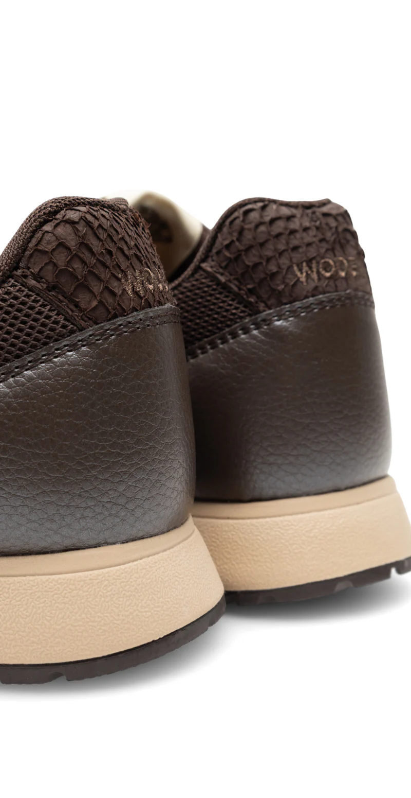 Sonja sneaker med "W" chocolate Woden - Image 5