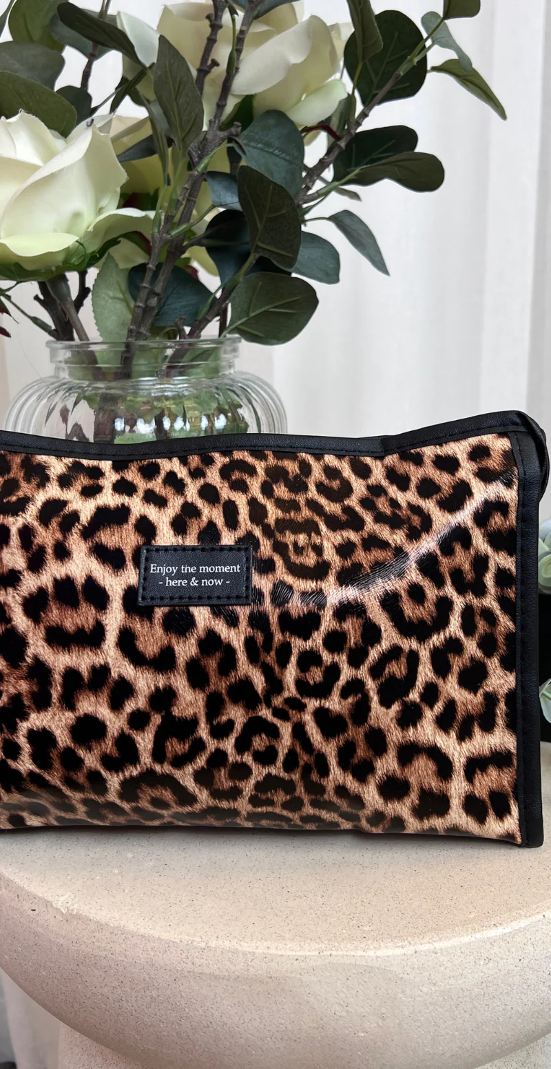 Toilettaske med leoprint brun LikeLondon - Image 3