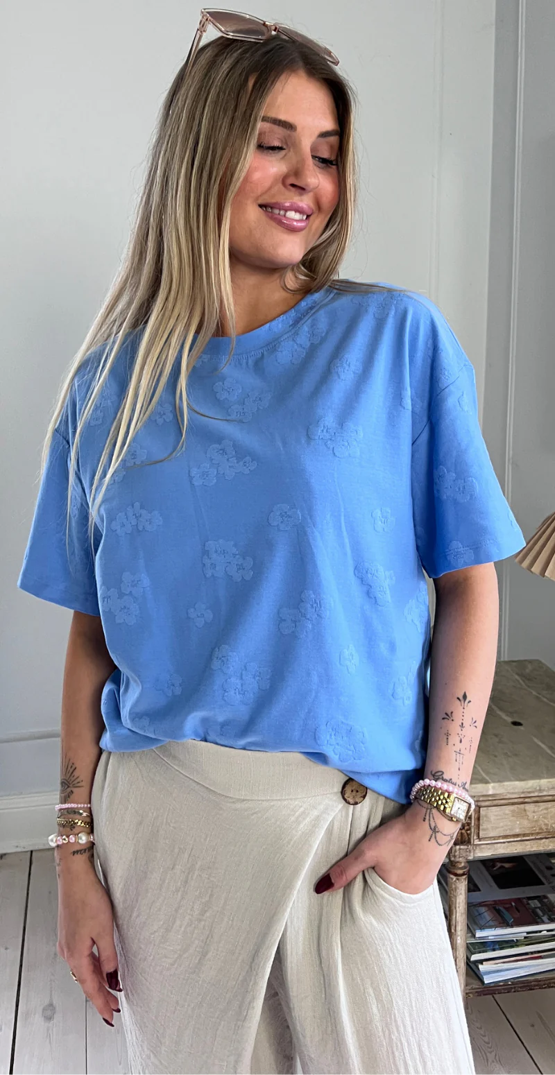 Ziprea bluse med præget blomstermønster vista blue Freequent - Image 5